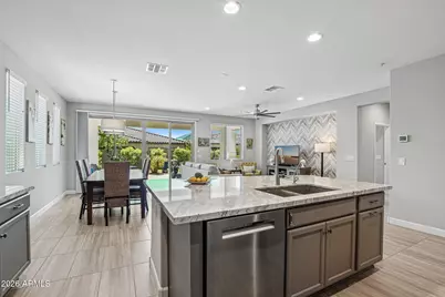 13413 W Blackstone Lane, Peoria, AZ 85383 - Photo 6