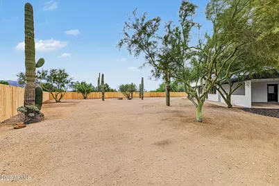 1920 E 18th Avenue, Apache Junction, AZ 85119 - Photo 6