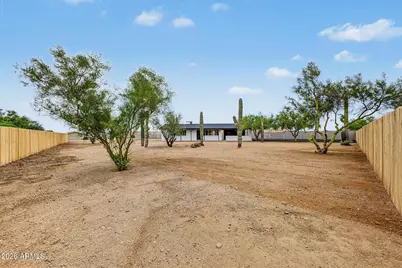 1920 E 18th Avenue, Apache Junction, AZ 85119 - Photo 4