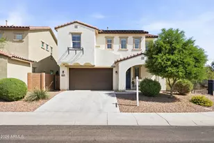 687 N Sparrow Ct, Gilbert, AZ 85234 - Photo 2