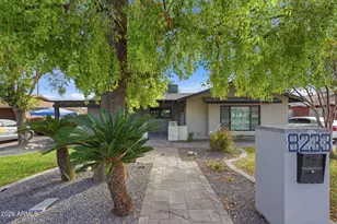 8233 E Monterosa St, Scottsdale, AZ 85251 - Photo 1