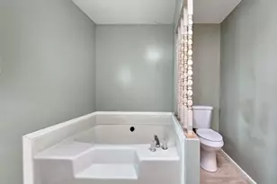 5002 W Bethany Home Rd, Glendale, AZ 85301 - Photo 20