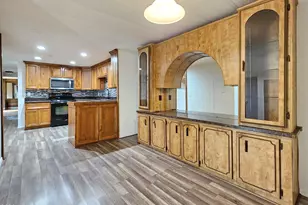 5002 W Bethany Home Rd, Glendale, AZ 85301 - Photo 8