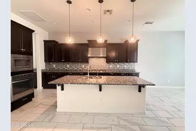 1083 E Holland Park Drive, Gilbert, AZ 85297 - Photo 2