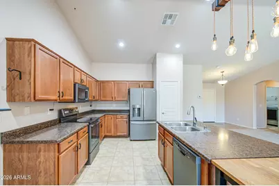 1243 W Castle Drive, Casa Grande, AZ 85122 - Photo 2