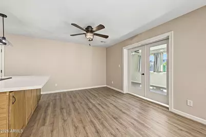 2301 E Laurel Lane, Phoenix, AZ 85028 - Photo 6