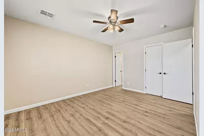 2301 E Laurel Lane, Phoenix, AZ 85028 - Photo 16