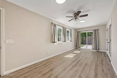 2301 E Laurel Lane, Phoenix, AZ 85028 - Photo 26