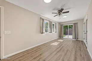 2301 E Laurel Ln, Phoenix, AZ 85028 - Photo 26