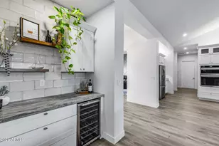 8211 N 17th Ave, Phoenix, AZ 85021 - Photo 24