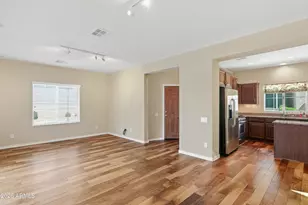 3653 E Zachary Dr, Phoenix, AZ 85050 - Photo 6