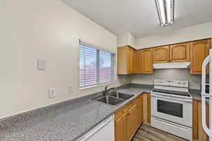3330 S Parkside Dr, Tempe, AZ 85282 - Photo 12