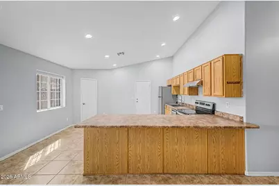 701 W Buist Avenue, Phoenix, AZ 85041 - Photo 10