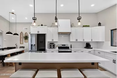 533 N Joshua Tree Lane, Gilbert, AZ 85234 - Photo 1