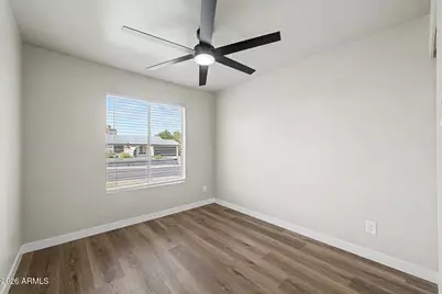 2015 E Vista Drive, Phoenix, AZ 85022 - Photo 18