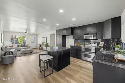 2015 E Vista Drive, Phoenix, AZ 85022 - Photo 10