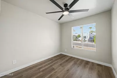 2015 E Vista Drive, Phoenix, AZ 85022 - Photo 20