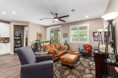 18653 W Mescal Street, Surprise, AZ 85388 - Photo 8