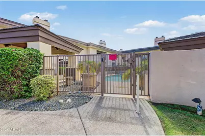 3235 E Camelback Road #124, Phoenix, AZ 85018 - Photo 26
