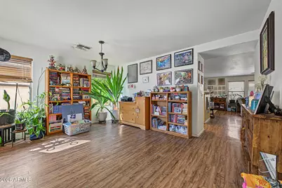 8540 N 63rd Lane, Glendale, AZ 85302 - Photo 8