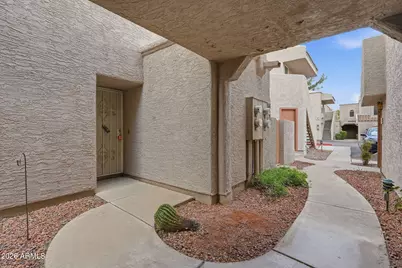 2834 S Extension Road #1039, Mesa, AZ 85210 - Photo 2