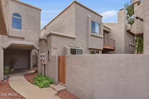 2834 S Extension Rd, Mesa, AZ 85210 - Photo 1
