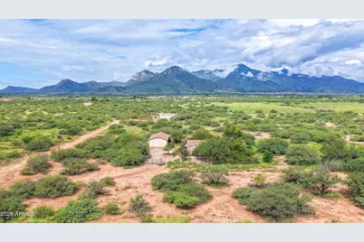 9041 E Moon Shadow Trail E, Hereford, AZ 85615 - Photo 4