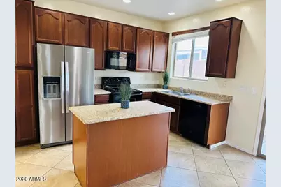 17460 W Lisbon Lane, Surprise, AZ 85388 - Photo 4