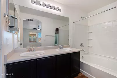 7738 W Pipestone Place, Phoenix, AZ 85035 - Photo 14