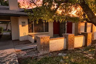 1029 W Laguna Dr, Tempe, AZ 85282 - Photo 1