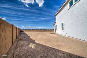 8058 W Griswold Rd, Peoria, AZ 85345 - Photo 58
