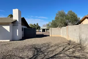 1009 W Michelle Dr, Phoenix, AZ 85023 - Photo 18