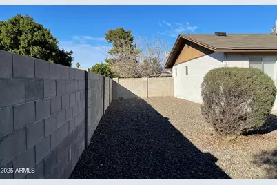 1009 W Michelle Drive, Phoenix, AZ 85023 - Photo 20