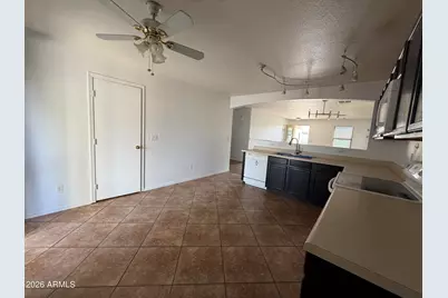 568 W Viola Street, Casa Grande, AZ 85122 - Photo 10