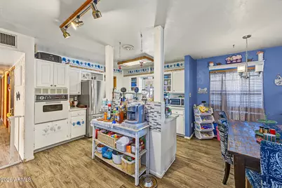 5822 W Morten Avenue, Glendale, AZ 85301 - Photo 8