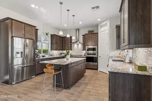 18422 N 65th Pl, Phoenix, AZ 85054 - Photo 2