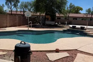3237 E Rosemonte Dr, Phoenix, AZ 85050 - Photo 2