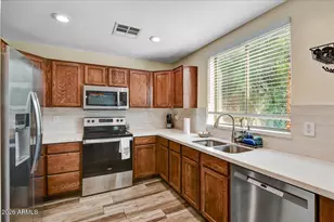 2329 W Barwick Dr Dr, Phoenix, AZ 85085 - Photo 6