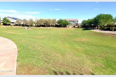 13165 W Crestvale Drive, Peoria, AZ 85383 - Photo 8
