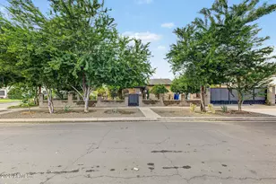 6702 N 60th Ave, Glendale, AZ 85301 - Photo 24