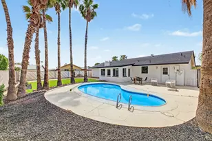 9229 N 40th Dr, Phoenix, AZ 85051 - Photo 1