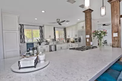 8432 E Turney Avenue, Scottsdale, AZ 85251 - Photo 10