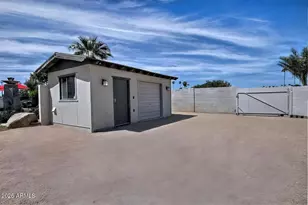 8432 E Turney Ave, Scottsdale, AZ 85251 - Photo 32