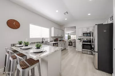 2252 E Mariposa Grande --, Phoenix, AZ 85024 - Photo 6