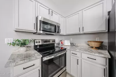 2252 E Mariposa Grande --, Phoenix, AZ 85024 - Photo 8