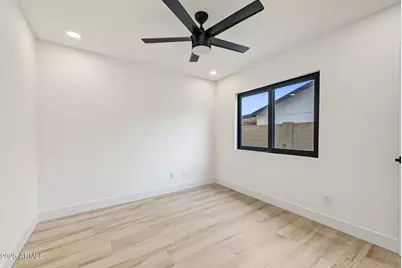 8721 E Amelia Avenue, Scottsdale, AZ 85251 - Photo 18