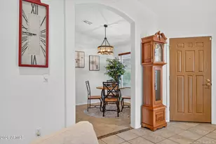 10817 W Irma Ln, Peoria, AZ 85373 - Photo 8