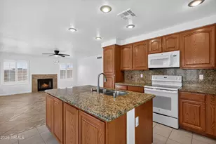 6321 E Roland St, Mesa, AZ 85215 - Photo 8