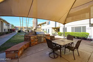 2605 W Rose Ln, Phoenix, AZ 85017 - Photo 6