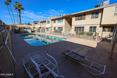 2605 W Rose Lane #B-202, Phoenix, AZ 85017 - Photo 2